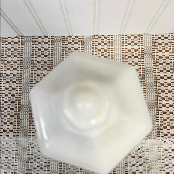 Jim Beam Collectible Milk Glass Bottle - Picture 4 of 6